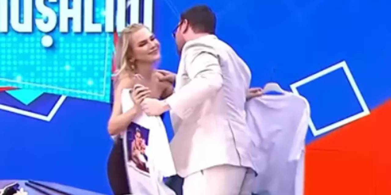 Sinan Akçıl ile Ece Erken el ele yakalandı