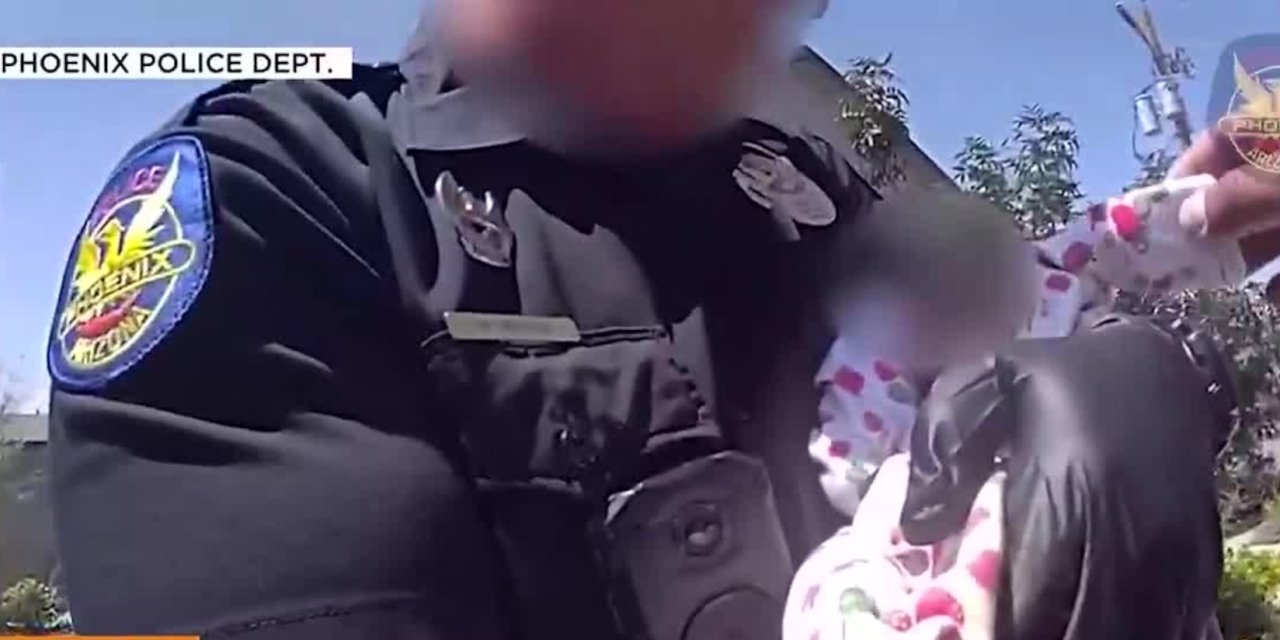 Annesinin cesediyle günlerce yalnız kaldı