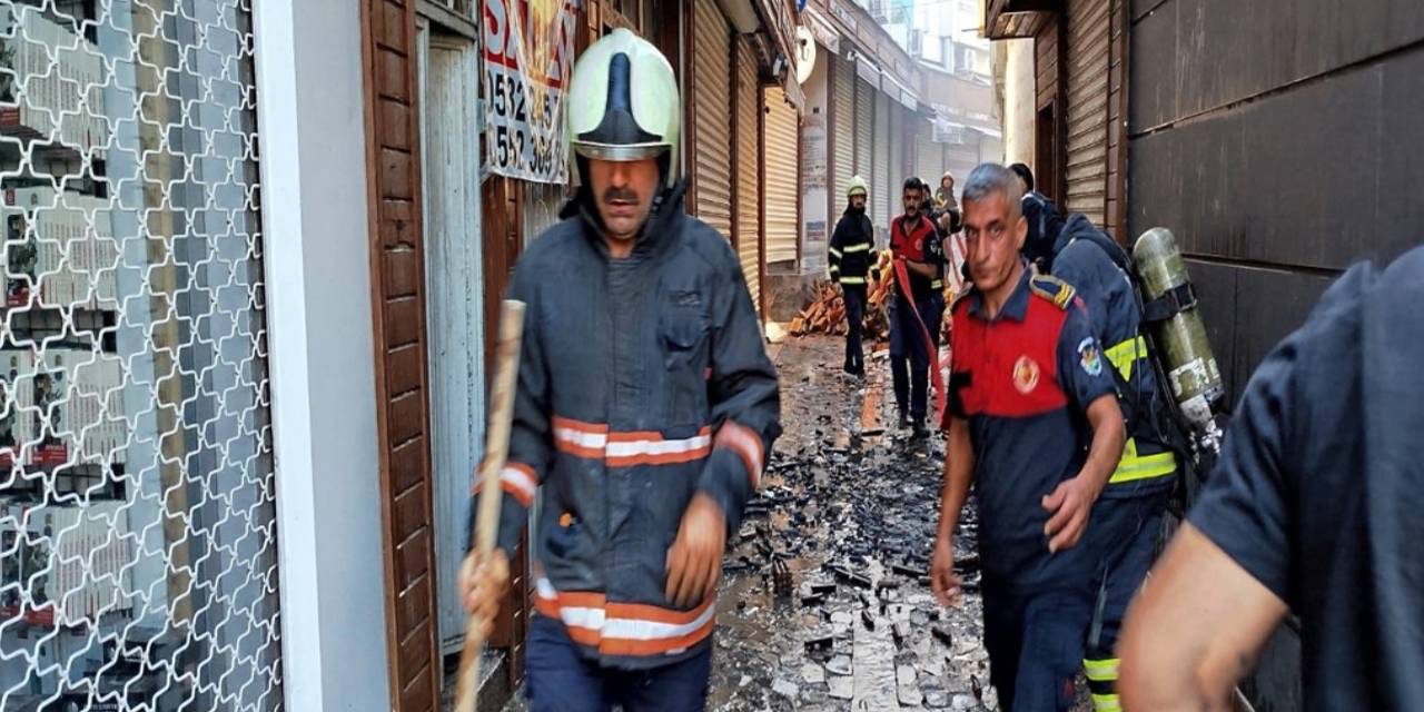 Şanlıurfa’da havai fişek deposunda çıkan yangın söndürüldü