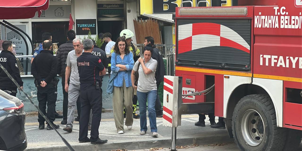 Emlak ofisinde yangın! 6 kişi dumandan etkilendi