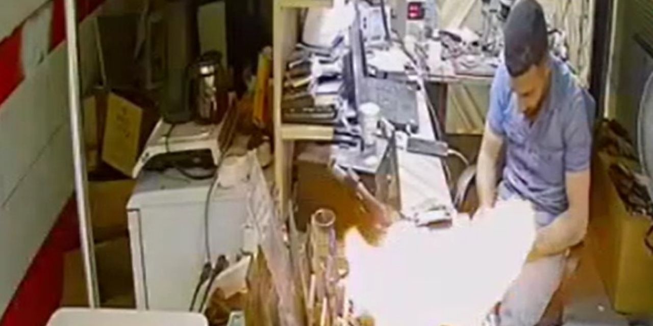 Telefon tamirinde korkutan patlama: Cihaz alev aldı