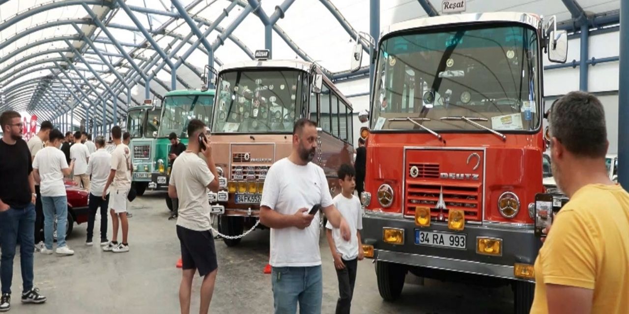 Küçükçekmece’de nostalji rüzgarı: Klasik otomobil festivali büyük ilgi gördü