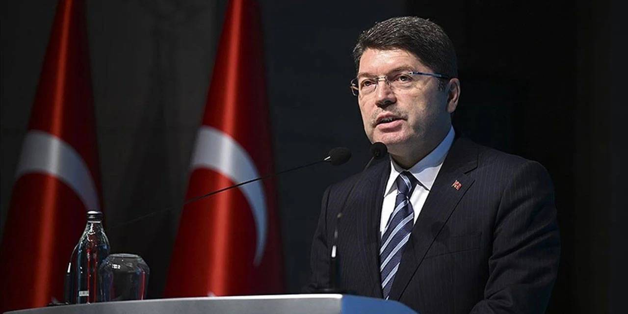 Adalet Bakanı: Buca'daki yangınla ilgili 1 kişi gözaltına alındı