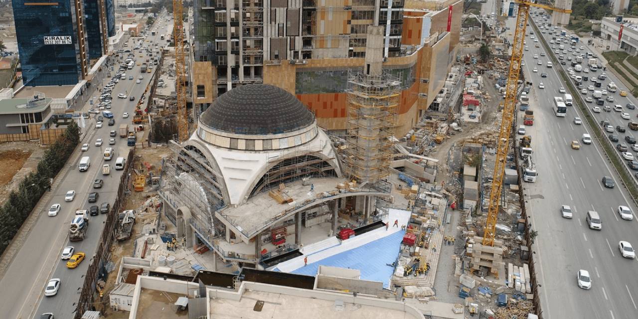 Cami altındaki otoparkın parası sıcak geldi! Müftülük ille de bırakmam dedi