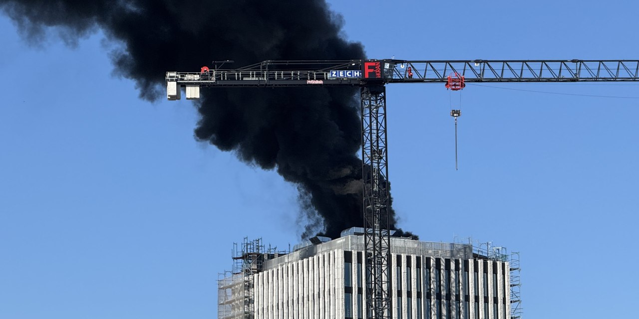 Berlin'de üç büyük patlama! Büyük panik yaşandı 100'den fazla itfaiye sahaya indi