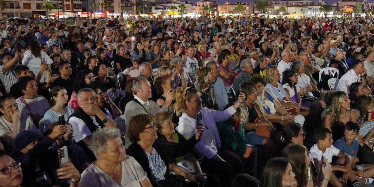 Ayvalık'a duyan koşa koşa geldi: Her yıl artarak devam ediyor