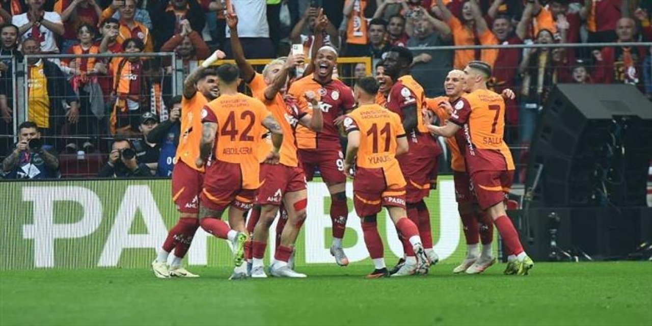 Galatasaray'ın yıldızından şaşırtan Fenerbahçe çıkışı: Transfer iddiası