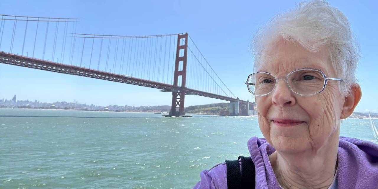 77 yaşında 5 milyon 148 bin lira saydı huzurevinden denize kaçtı