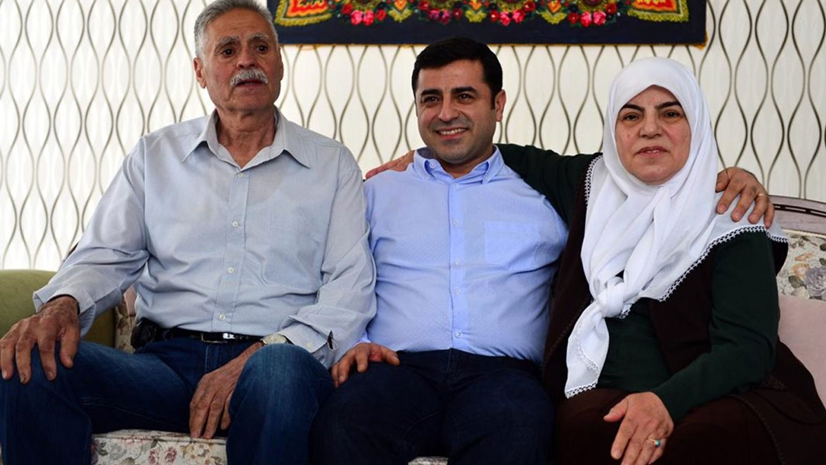 Demirtaş'ın annesi: Erdoğan Bey korkmasın, oğlumu bıraksın
