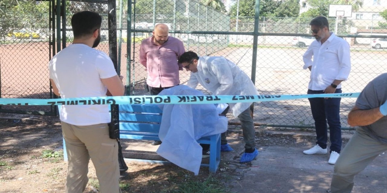 Hastaneden taburcu oldu parkta otururken öldü