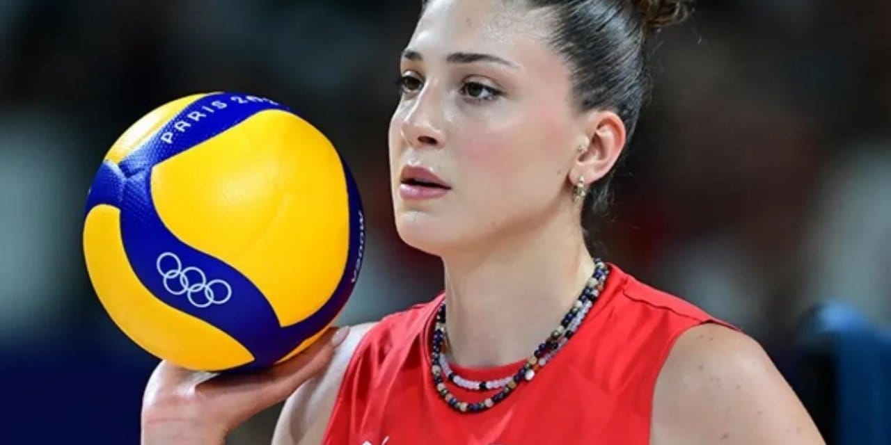 İlkin Aydın'dan sosyal medyayı sallayan Atatürk sözleri: Fotoğrafıyla paylaştı