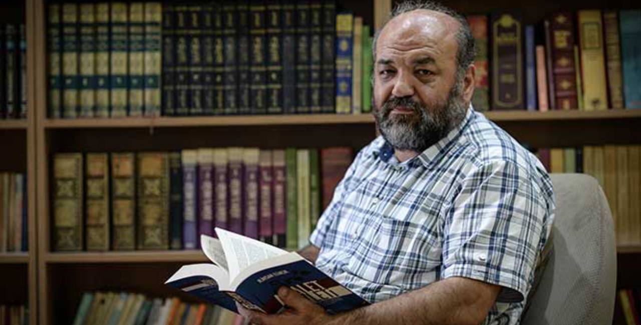 İlahiyatçı İhsan Eliaçık: Ortada hakaret içeren bir karikatür yok