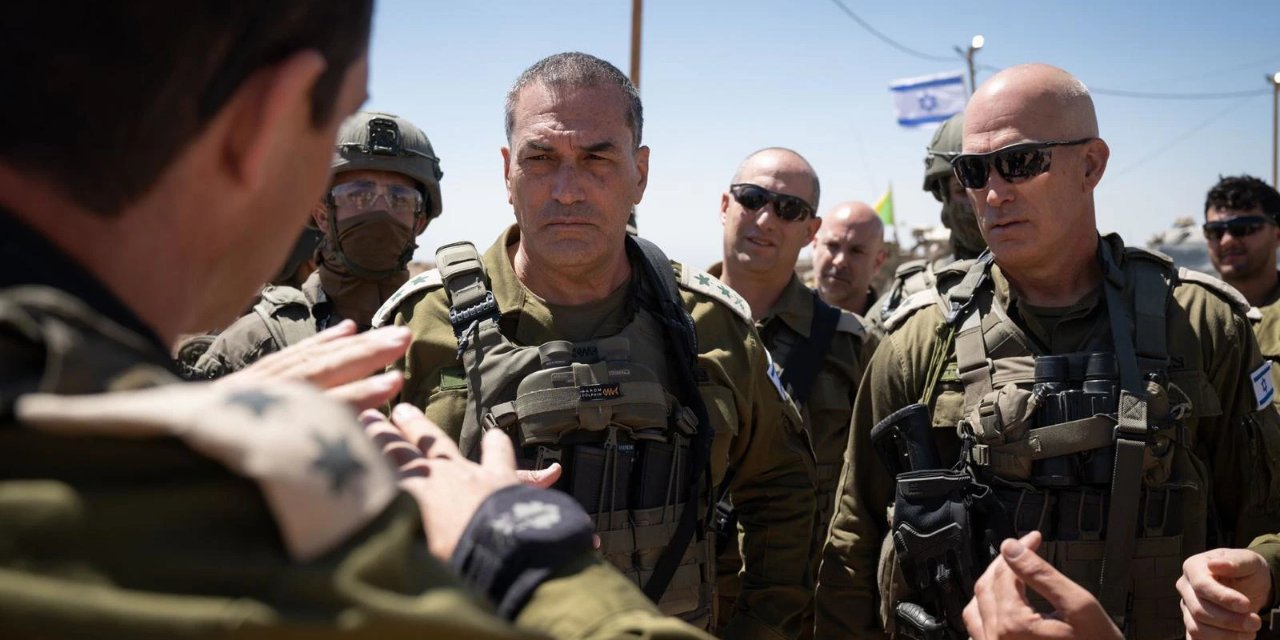 İsrail Genelkurmay Başkanı Suriye topraklarında askerleriyle görüştü