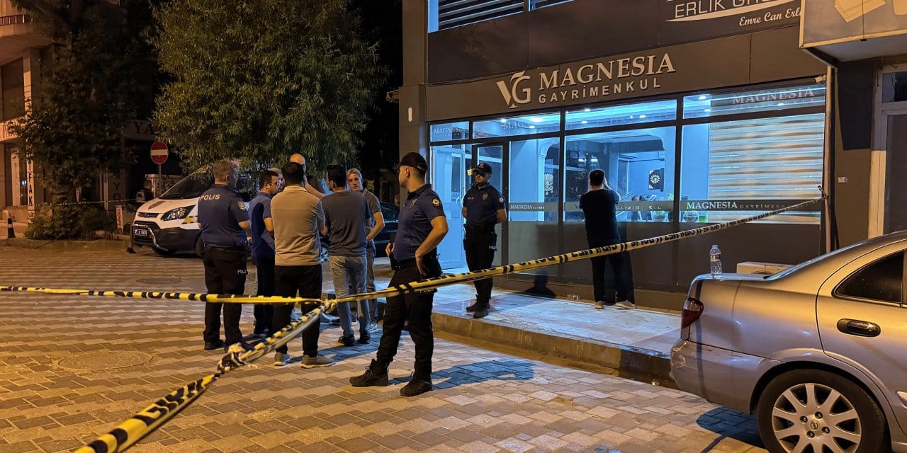 Emlak ofisinde silahlı kavga: 1 ölü 3 yaralı