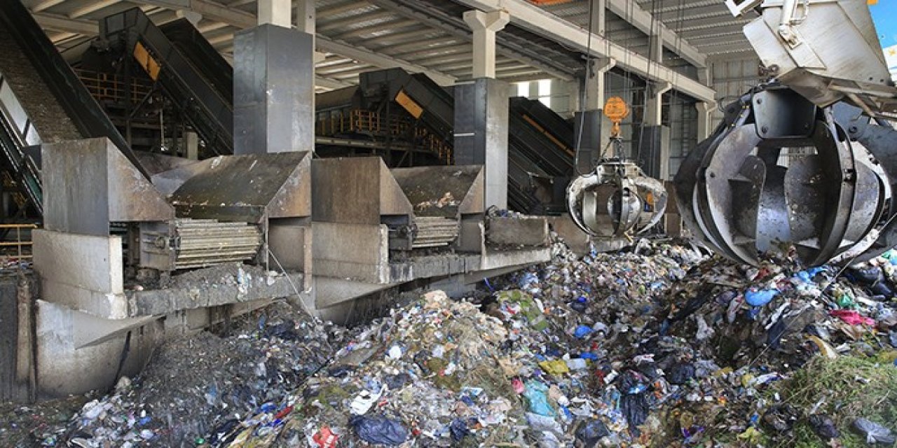 Çöp tesisinde göbek bağı düşmemiş bebek cesedi bulundu