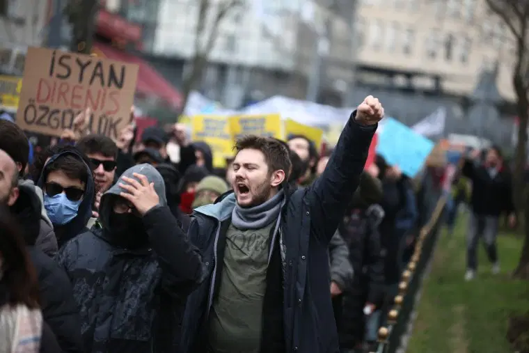 Yüzlerce üniversiteliye 'İmamoğlu' soruşturması açılmıştı: Meclis gündemine taşındı