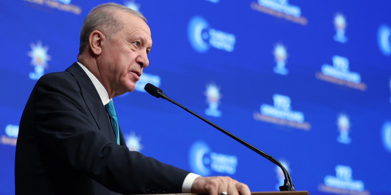 Erdoğan Leman tartışmasını büyüttü Özel'i hedef aldı