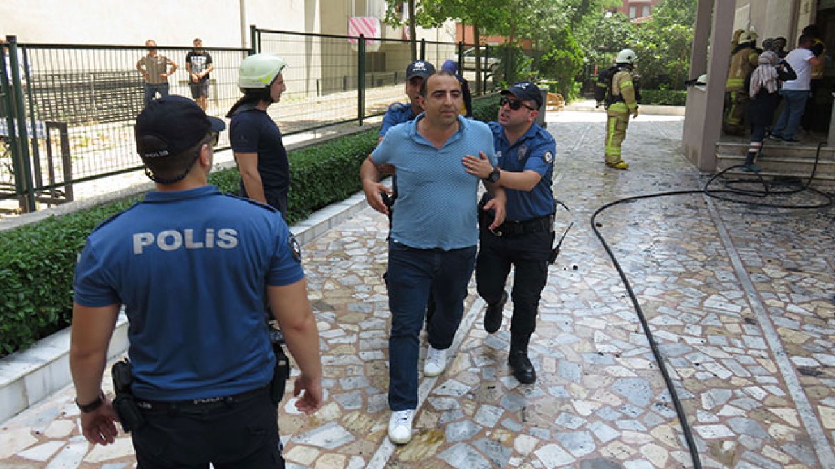 Kadıköy'de can pazarı! Anne - baba öldü, engelli oğulları kurtarıldı