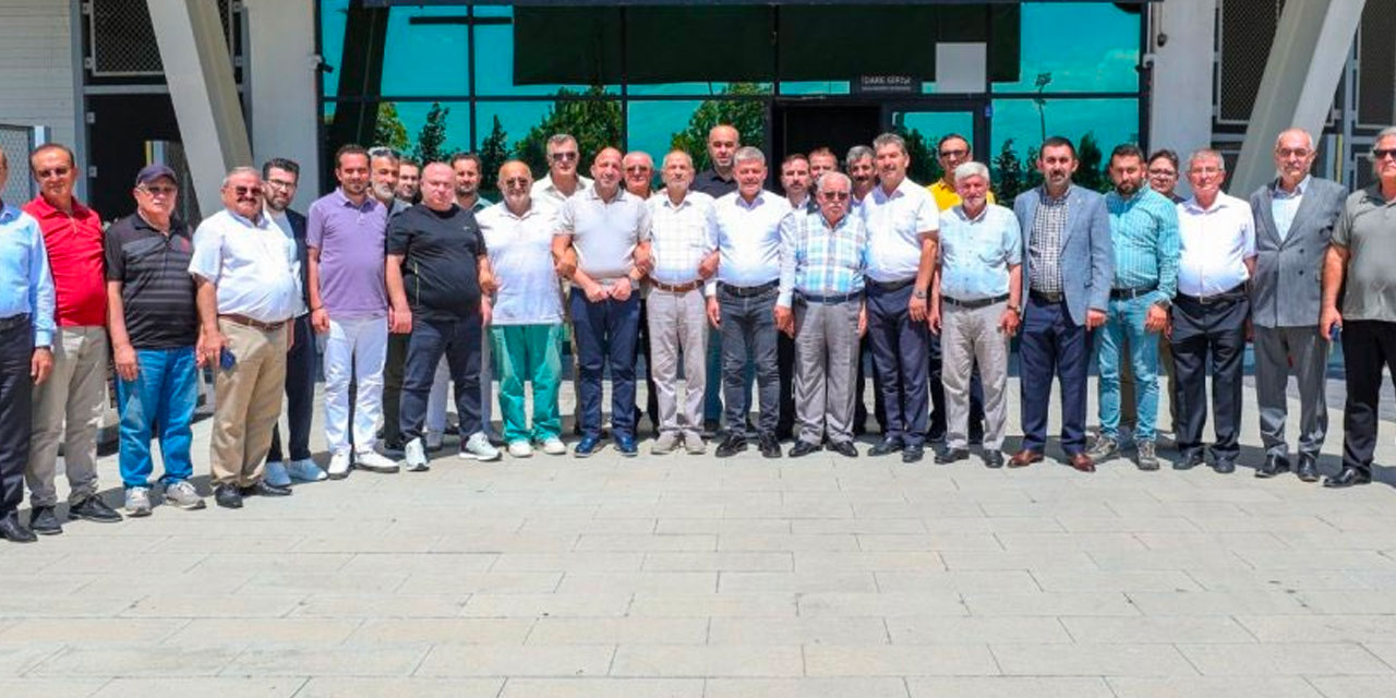 19 günlük milyarder kulüp başkanı için sıraya girdiler