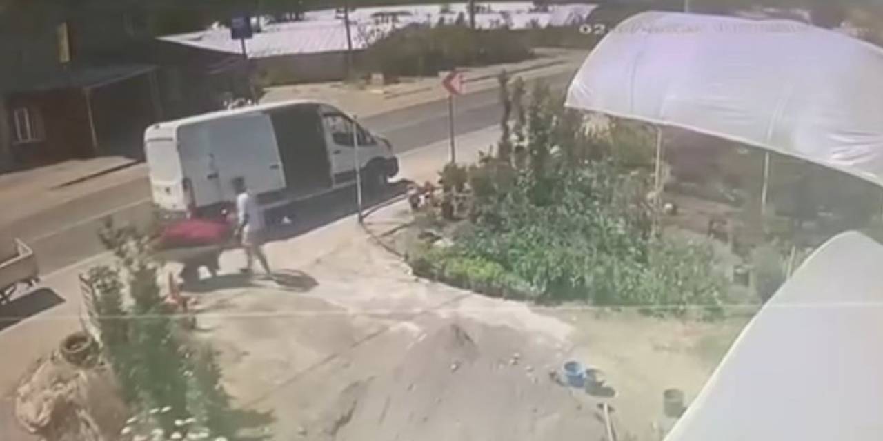 Yalova'da zincirleme kaza! İşçi ölümden döndü