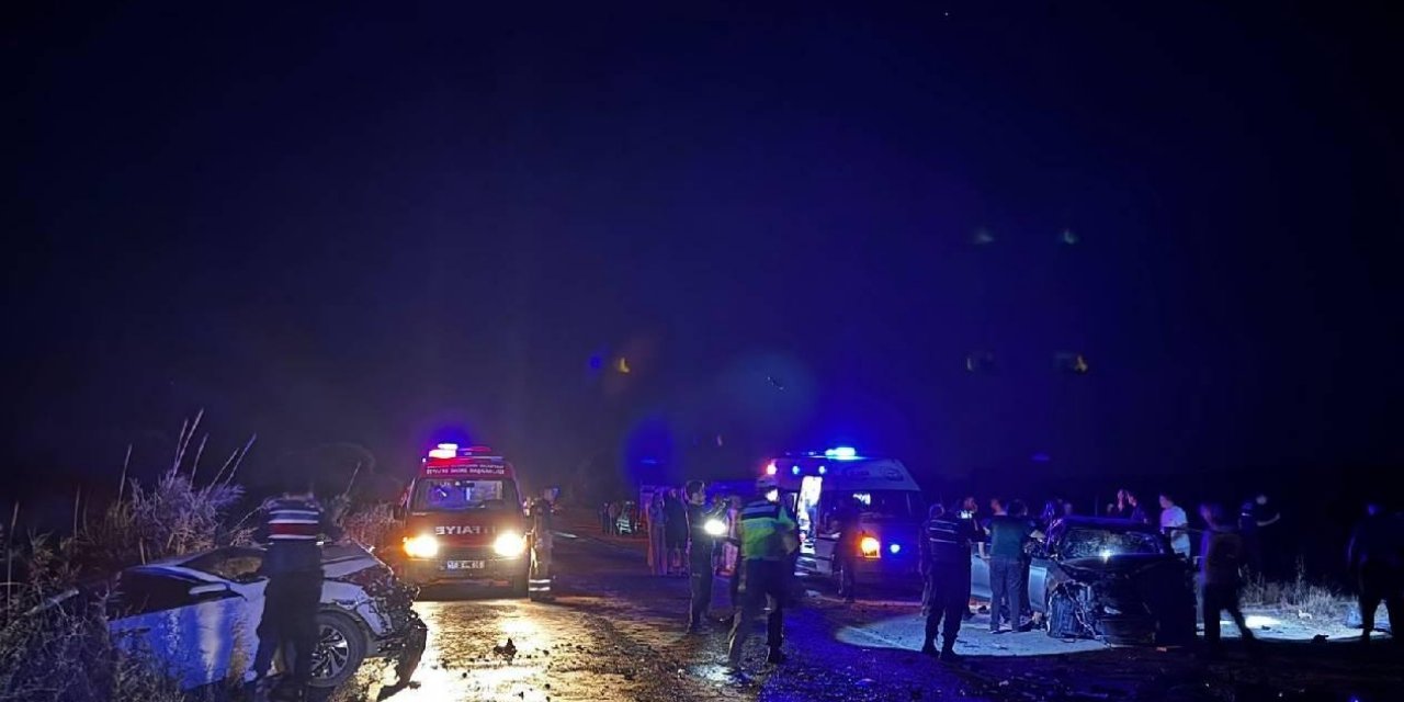 Balıkesir'de zincirleme kaza: 3 ölü 6 yaralı