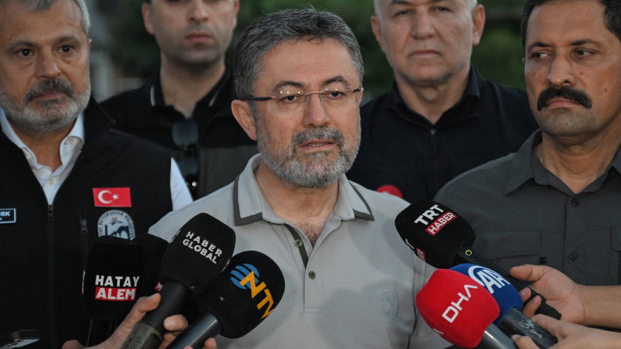 Bakan Yumaklı orman yangınlara ilişkin son durumu paylaştı