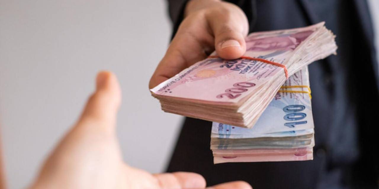 Emekli maaşı 149 bin lira oldu: Emekliyken çalışan da 379 bin lira alacak