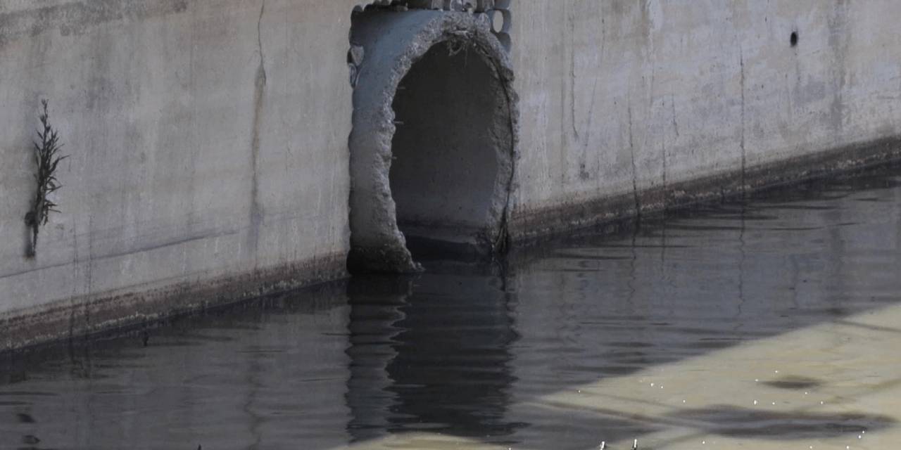 Gizemli koku kabusu mahalleliyi isyana sürükledi