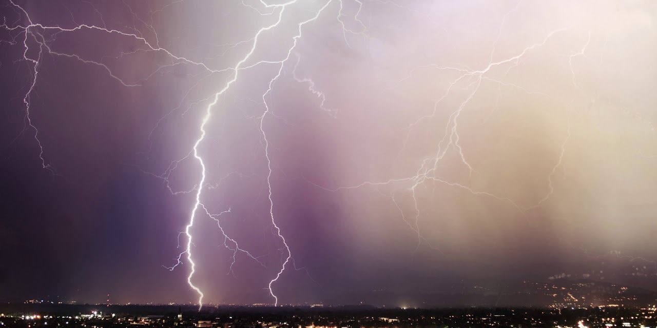 Türkiye gözünü güneşe açarken onlar gök gürültüsüne! Beş ile sel uyarısı da yapıldı