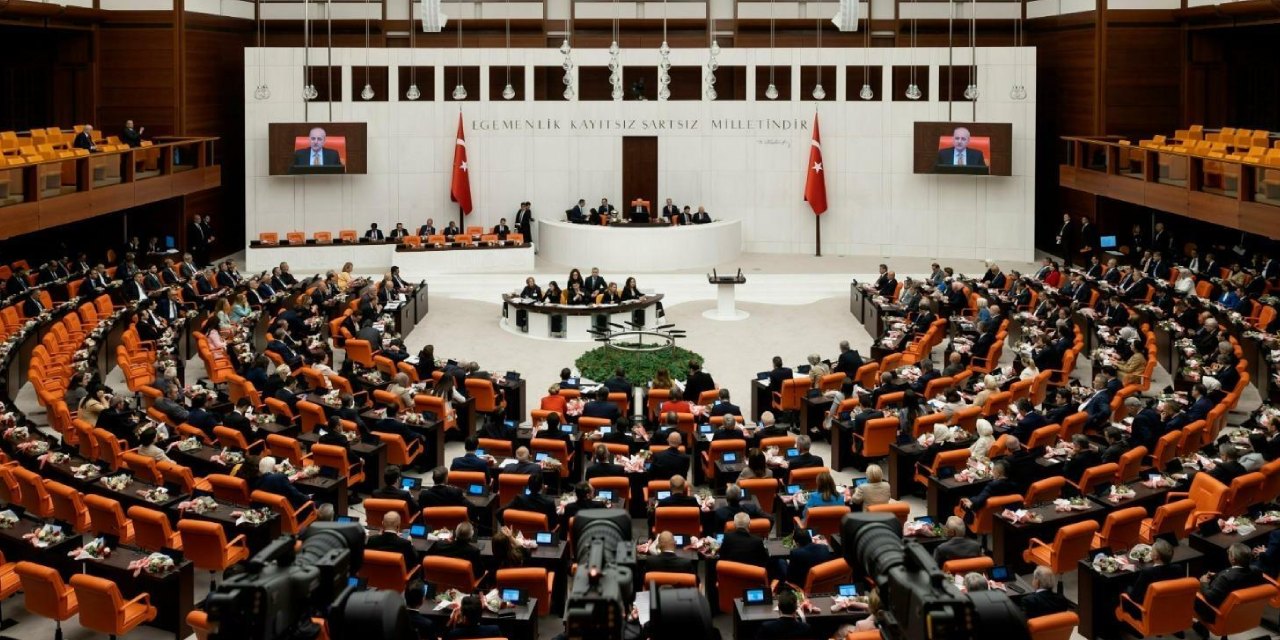 Meclis’te kritik görüşme ertelendi