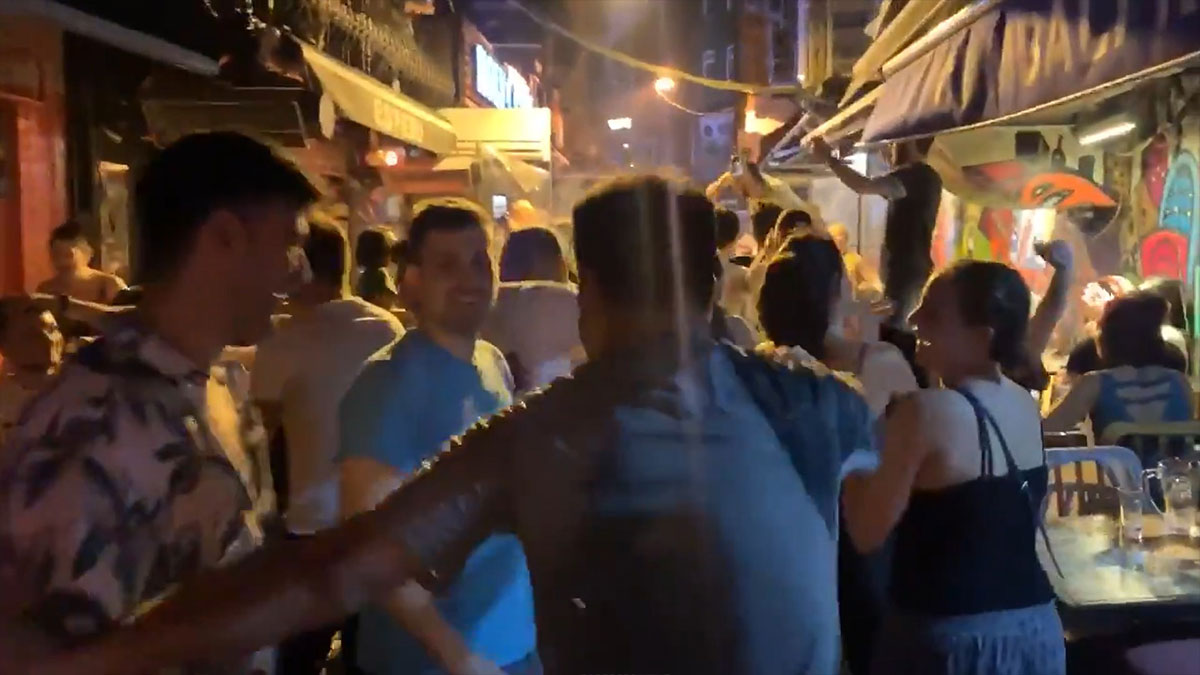 Beşiktaş'ta İmamoğlu kutlaması