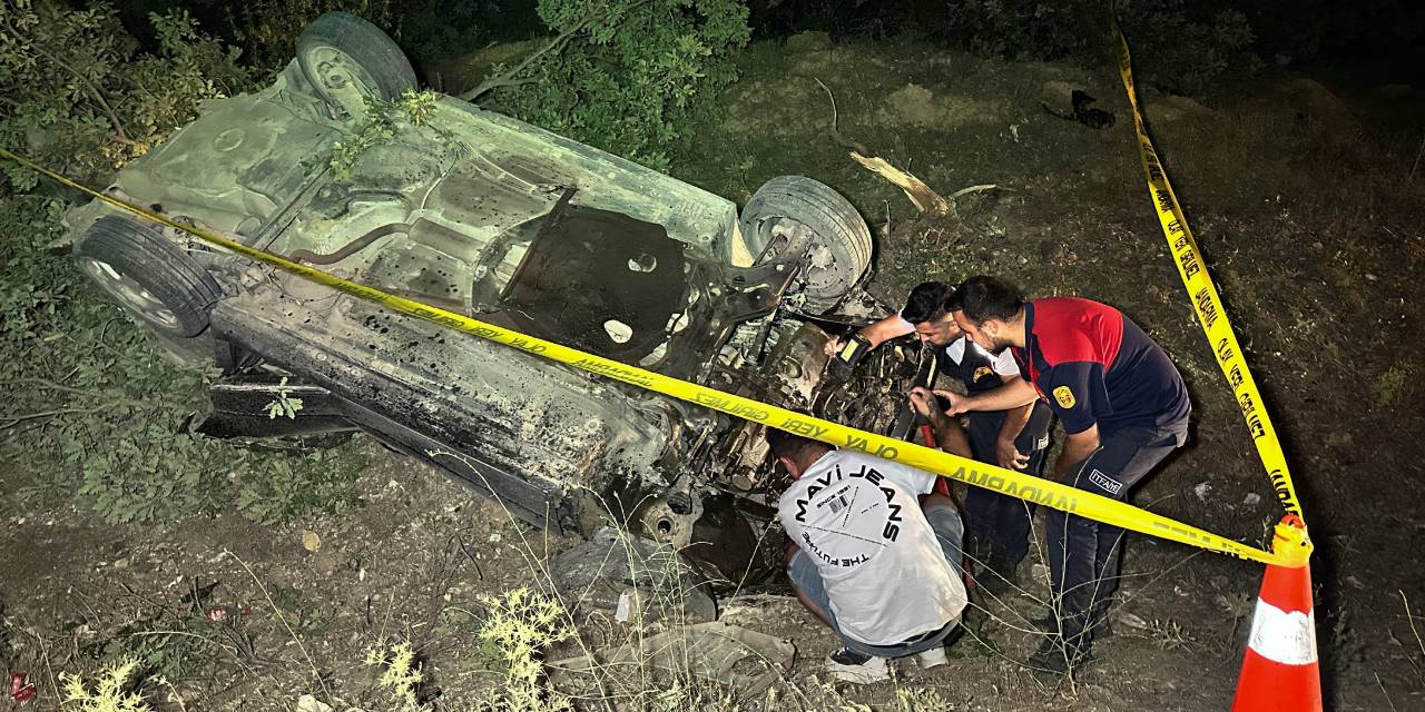 Otomobil şarampole devrildi! 16 yaşındaki genç öldü