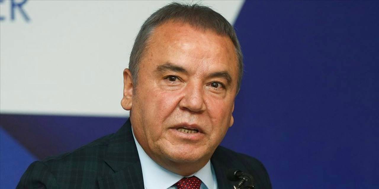 Muhittin Böcek’ten Antalyalılara mektup!