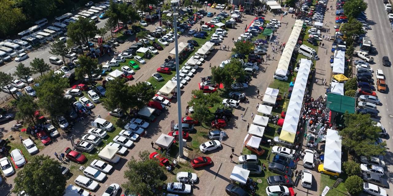 Modifiye tutkunlarının adresi Bursa oldu: Akın akın geldiler