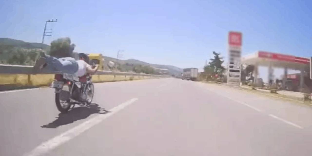 Samsun’da yüzüstü motosiklet sürüşüne para cezası!