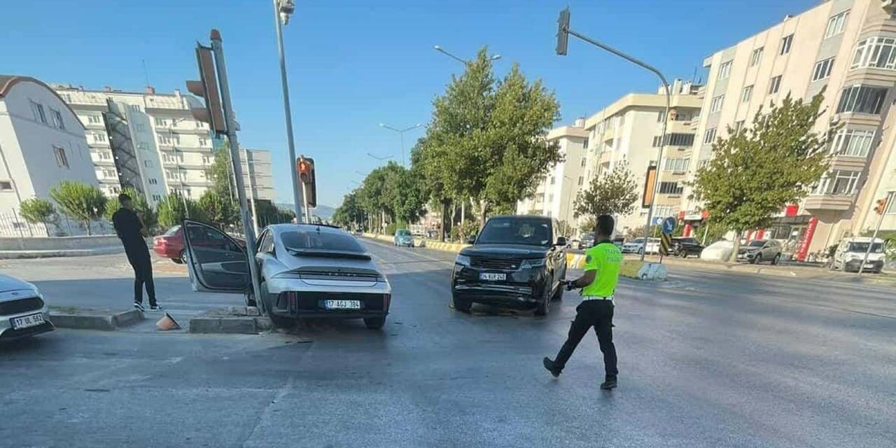CHP'li vekil Çanakkale'de trafik kazası geçirdi!
