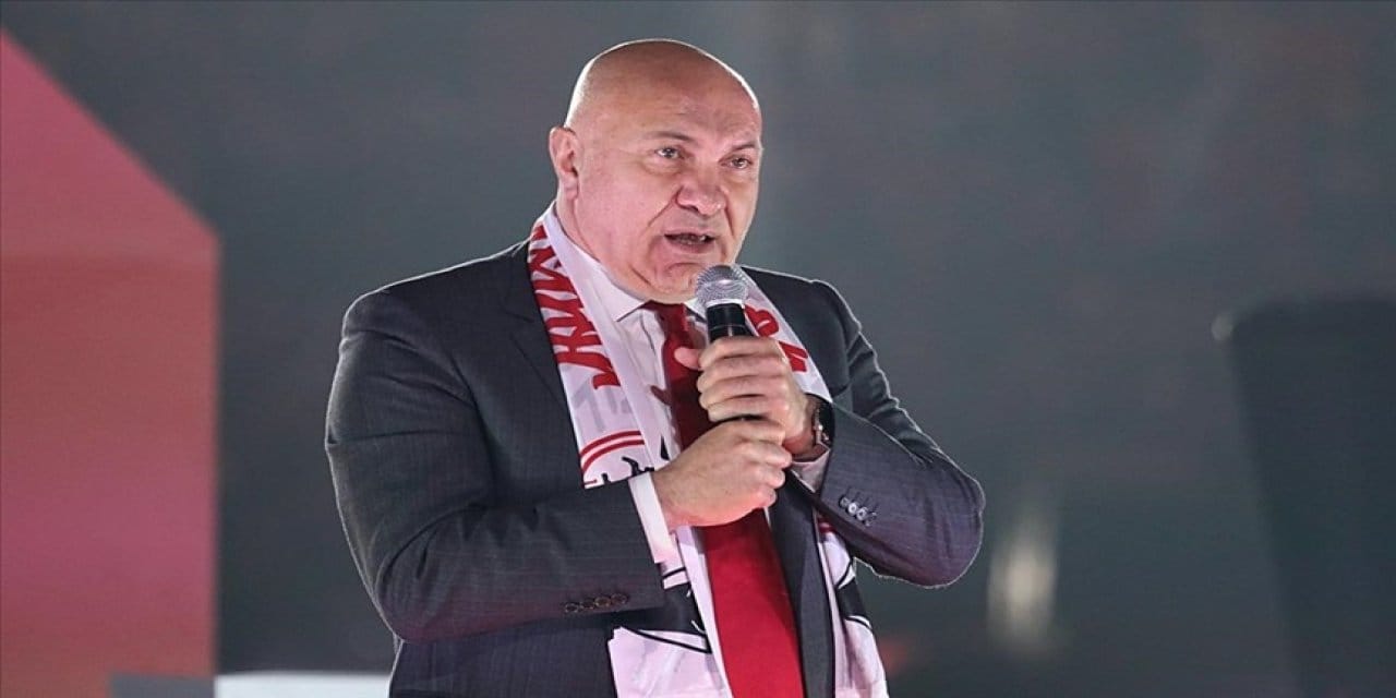 Samsunspor Başkanı Yüksel Yıldırım 4 milyar 1 milyon 530 bin liraya satın aldı