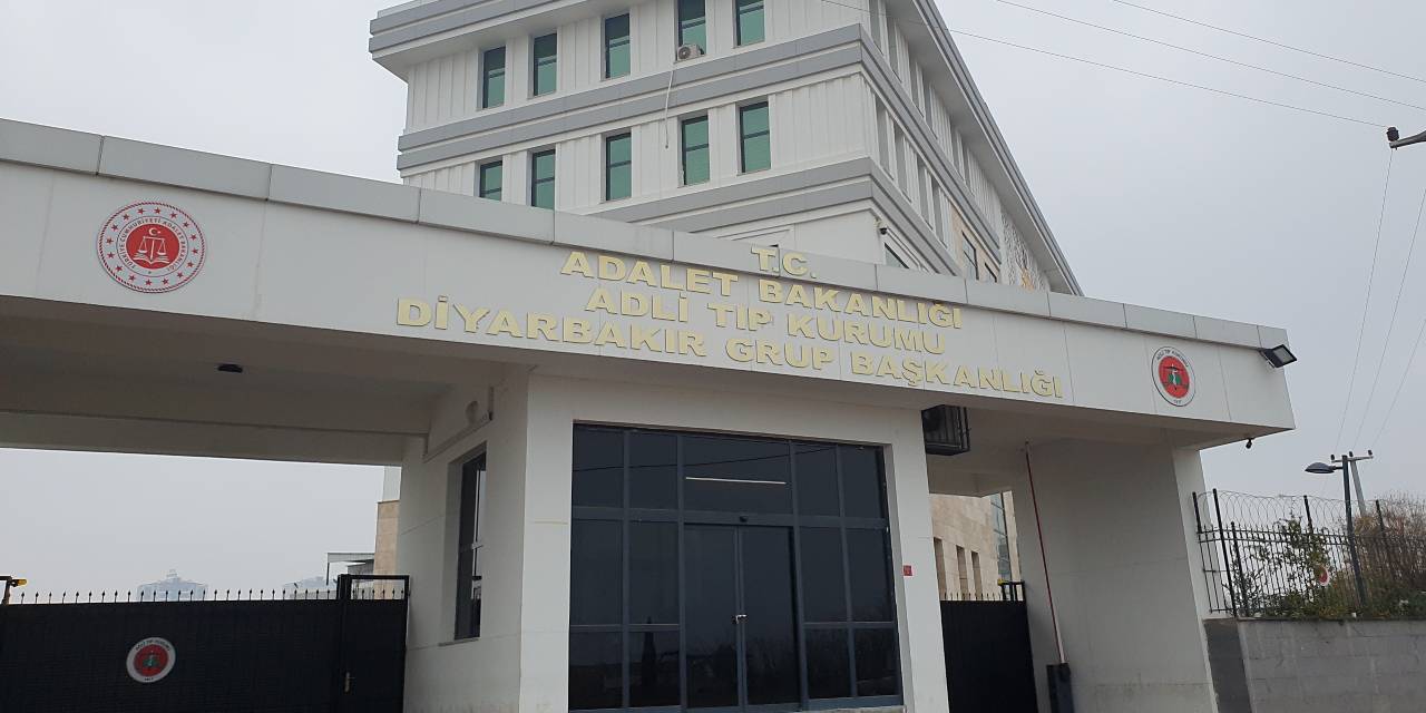 18 yıllık hayatları bir DNA testiyle yıkıldı: Olay mahkemeye taşındı