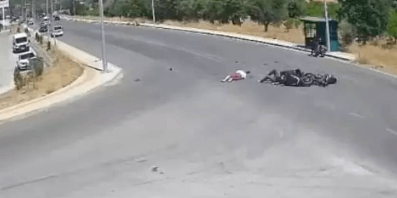Gaziantep’te motosikletler çarpıştı, sürücüler yola savruldu!