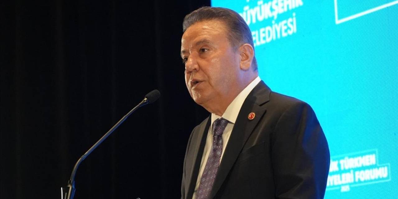 Muhittin Böcek'ten Antalyalılara mesaj