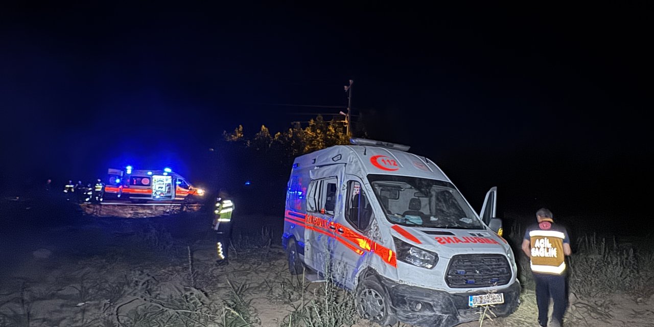 Ambulans kaza yaptı ambulans müdahale etti: 2 yaralı