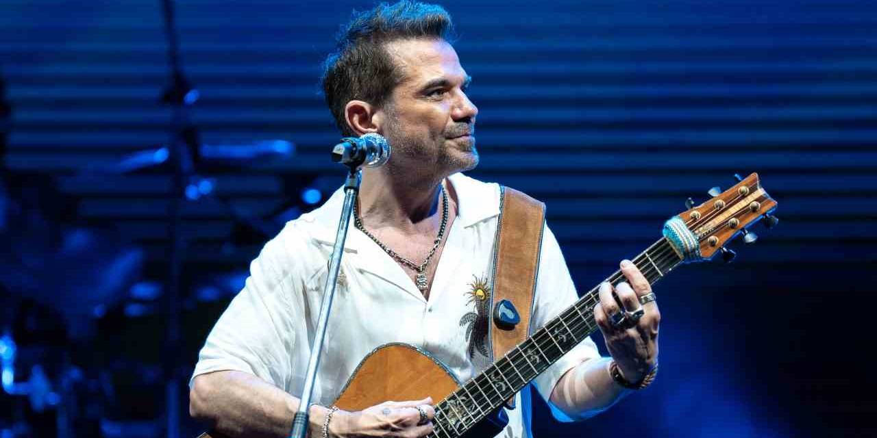 Kenan Doğulu'yu şoke eden not! Binlerce kişilik konseri durdurdu