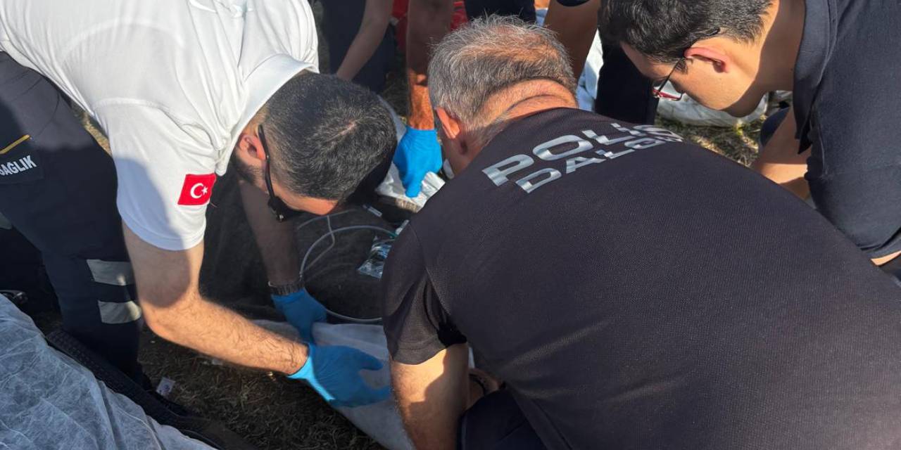 Denizde korkutan anlar! 4 kişiyi vatandaşlar kurtardı