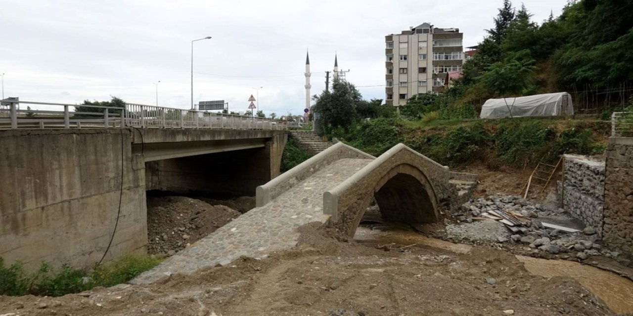 200 yıllık Osmanlı köprüsü yıkılma tehlikesiyle karşı karşıya