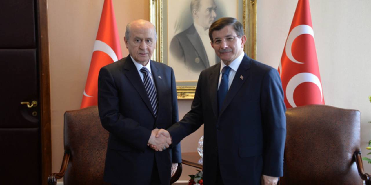 Davutoğlu'ndan Bahçeli'ye tebrik telefonu
