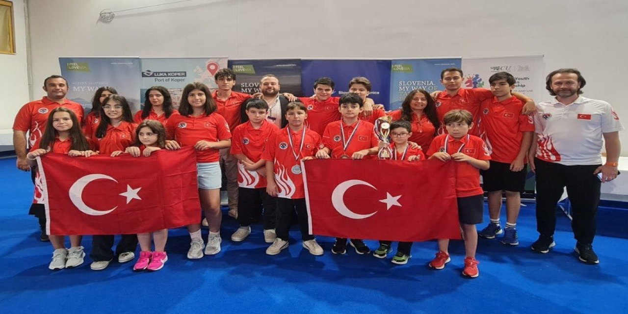 Aferin çocuklar: Gümüş madalya kazandılar