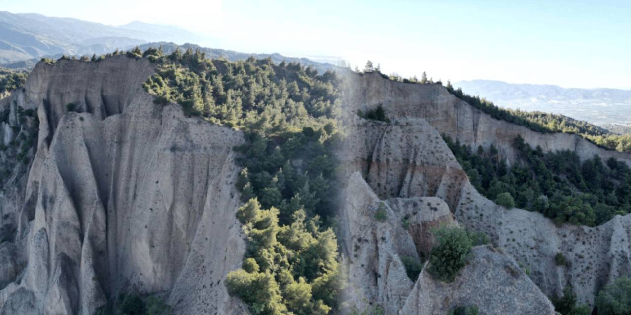 Yeni bir doğa rotaları arayanlara: Turgutlu’nun kaya harikaları