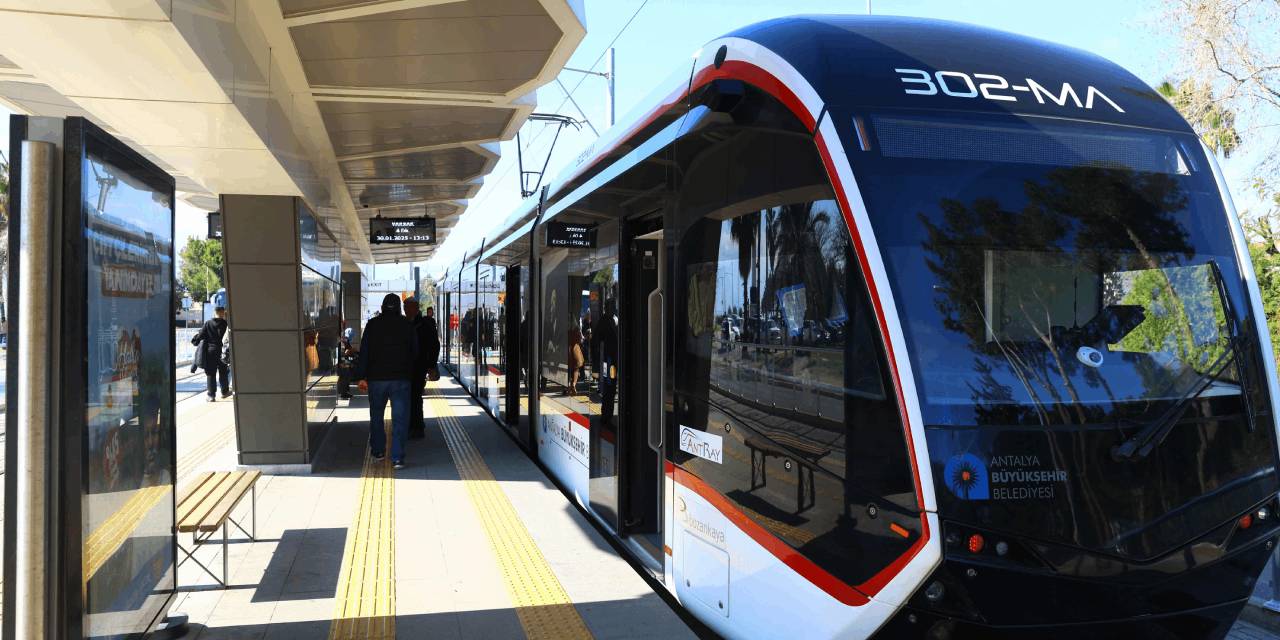 Antalya’da 15 Temmuz’da toplu ulaşıma ücretsiz hizmet