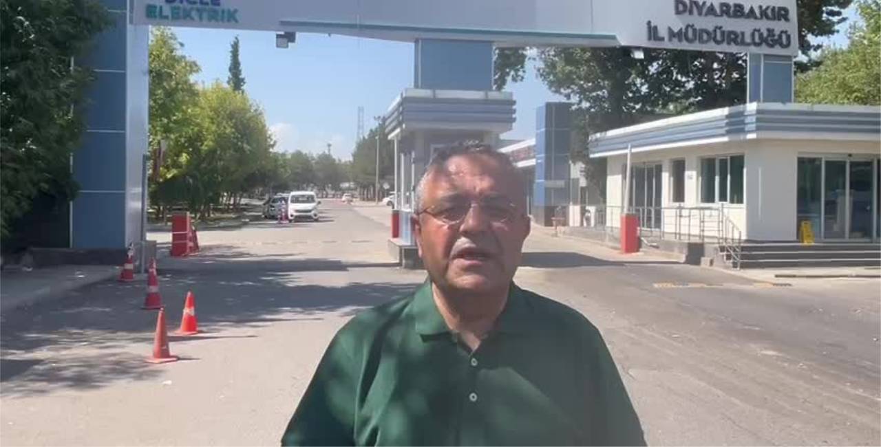 CHP'li Tanrıkulu DEDAŞ önünde konuştu: Her yerden kesinti ve arıza şikayetleri geliyor