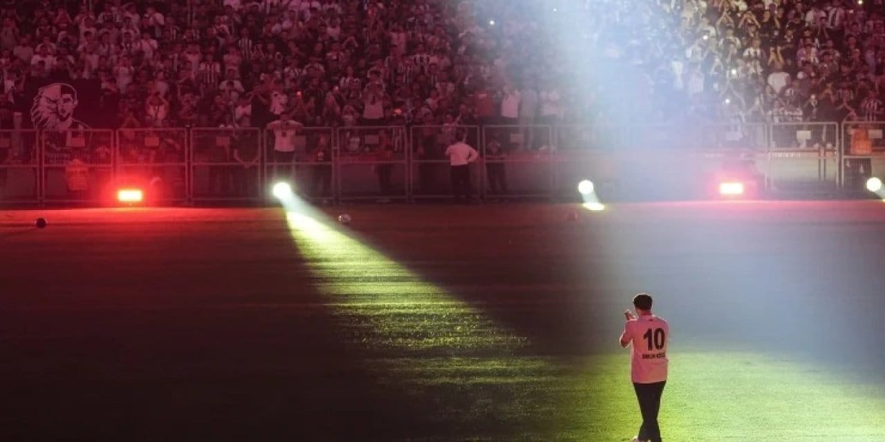 Ağlaya ağlaya geldi ağlaya ağlaya imza attı